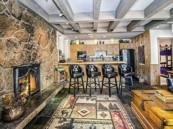 Daire (Village Center Condo 1F)
