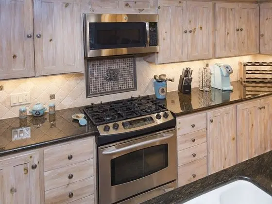 Ev (Village Center Condo)