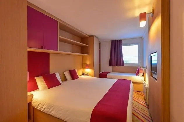 Basic Oda, 3 Tek Kişilik Yatak