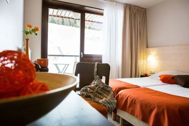 Tek Büyük veya İki Ayrı Yataklı Oda, Dağ Manzaralı