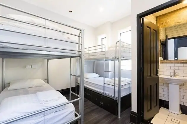 Ortak Ranzalı Oda, Karma Ranzalı Oda, Ortak Banyo (6 Bed)