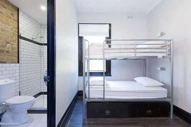 Ortak Ranzalı Oda, Karma Ranzalı Oda, Ortak Banyo (6 Bed)