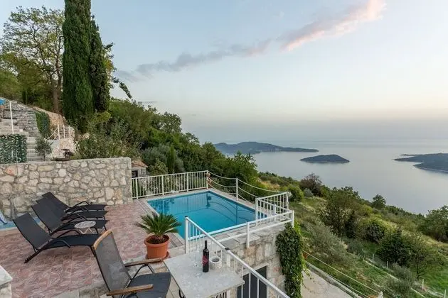 Ev, 3 Yatak Odası, Teras, Deniz Manzaralı