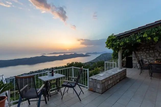 Ev, 3 Yatak Odası, Teras, Deniz Manzaralı