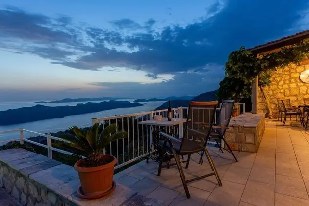 Ev, 3 Yatak Odası, Teras, Deniz Manzaralı