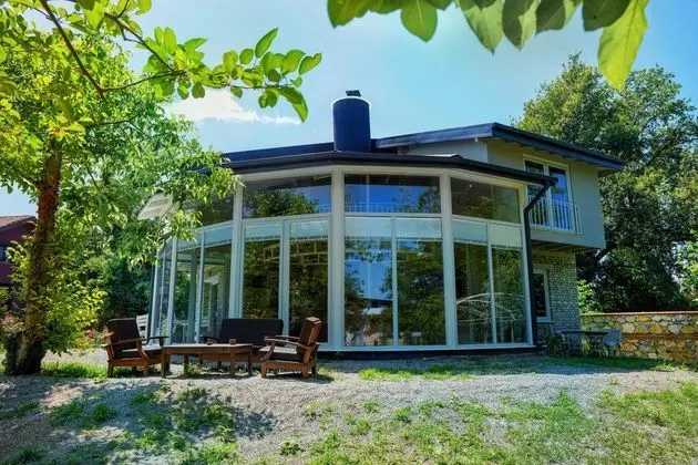 3+1 Suite,Bahçe Manzaralı,Hamamlı