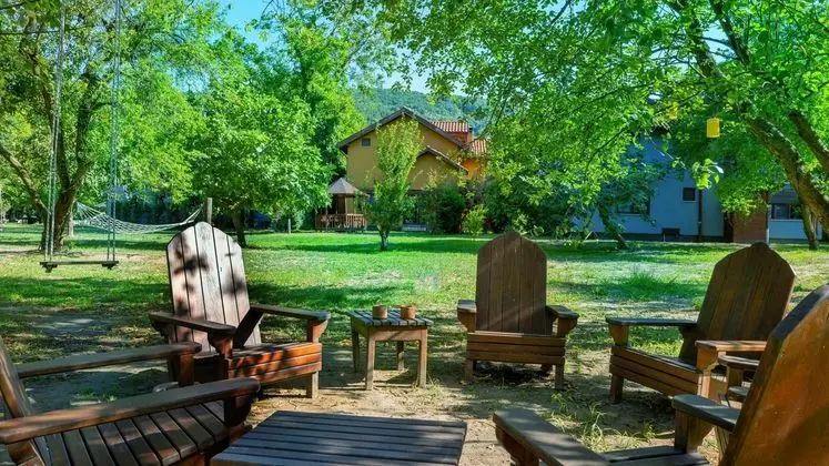 3+1 Suite,Bahçe Manzaralı,Hamamlı