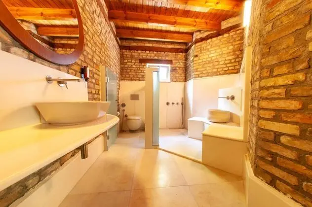 3+1 Suite,Bahçe Manzaralı,Hamamlı