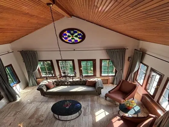 Four Bedroom Country Villa,Dağ Manzaralı
