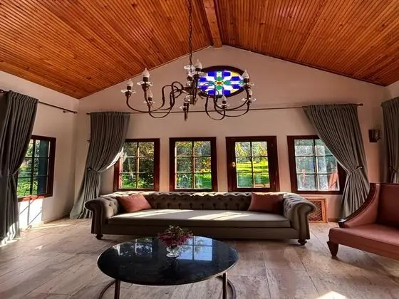 Four Bedroom Country Villa,Dağ Manzaralı