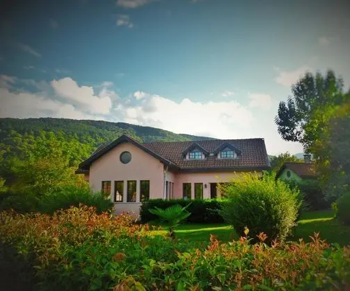 Four Bedroom Country Villa,Dağ Manzaralı