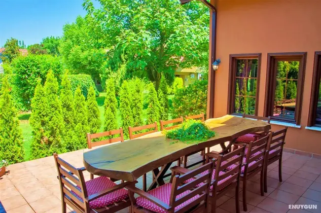 Four Bedroom Country Villa Oda