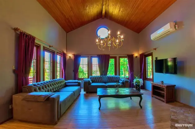 Four Bedroom Country Villa Oda