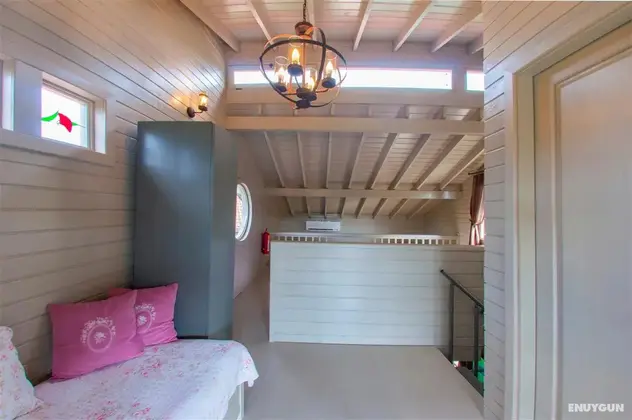 Junior Country Villa Oda