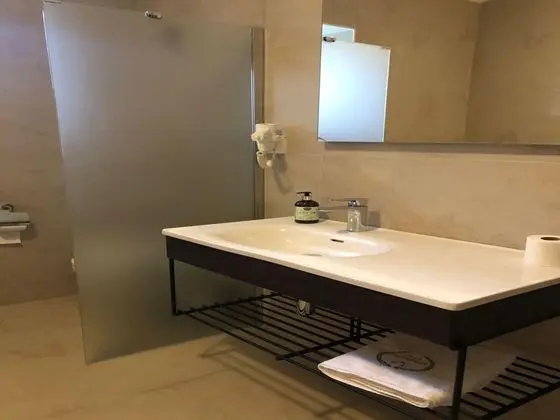 Taş Ev Suit,Bahçe Manzaralı,Havuzlu