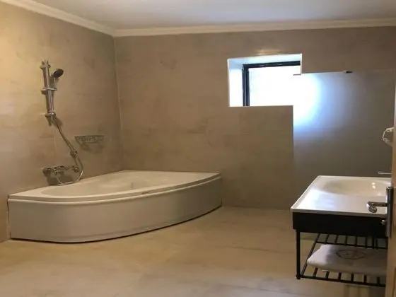Taş Ev Suit,Bahçe Manzaralı,Havuzlu