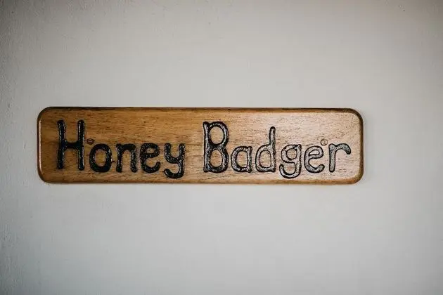 Tek Büyük Yataklı Oda (Honeybadger)