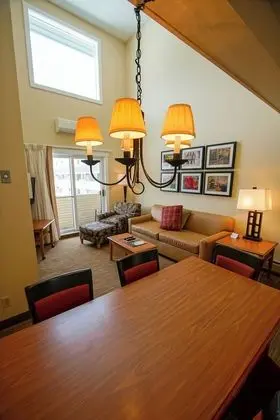 Çatı Katı (Loft), 2 Yatak Odası, Sigara İçilmez, 2 Banyolu