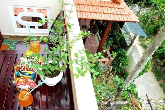 Üç Kişilik Oda, Balkon