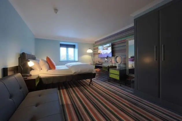 Family Oda, 1 En Büyük (King) Boy Yatak ve Çekyat