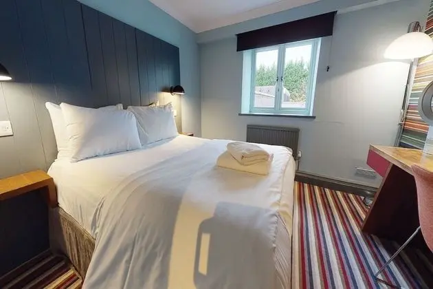 Tek Büyük Yataklı Oda