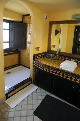 Deluxe Tek Büyük Yataklı Oda (Riad)
