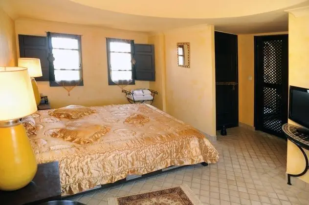 Deluxe Tek Büyük Yataklı Oda (Riad)