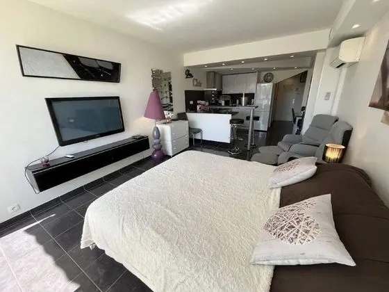 Luxury Stüdyo, 1 Büyük (Queen) Boy Yatak