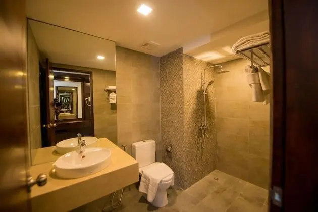 Deluxe Tek Büyük veya İki Ayrı Yataklı Oda, Deniz Manzaralı