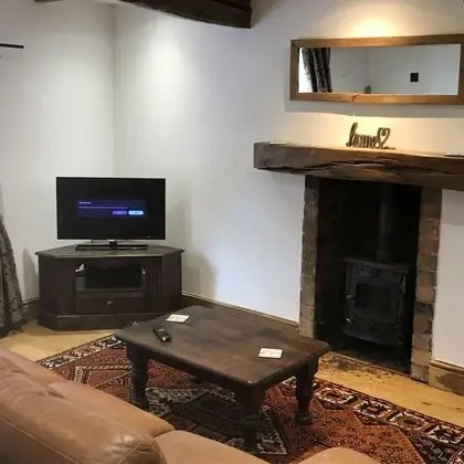 Kır Evi, 1 Büyük (Queen) Boy Yatak ve Çekyat