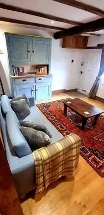 Kır Evi, 1 Büyük (Queen) Boy Yatak ve Çekyat