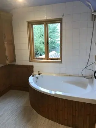 Kır Evi, 1 Büyük (Queen) Boy Yatak ve Çekyat