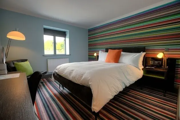 Double Room, 1 King Bed