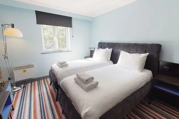 İki Ayrı Yataklı Oda, 2 Tek Kişilik Yatak