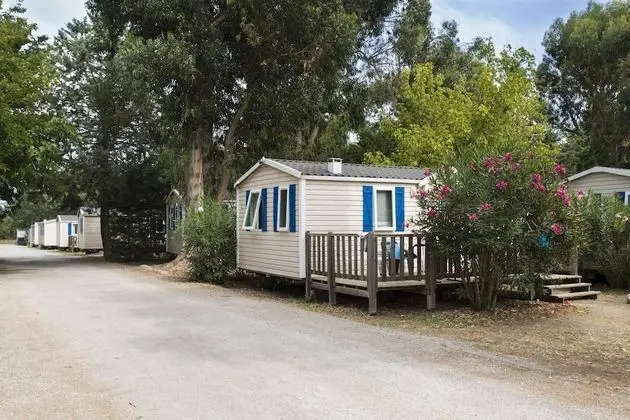 Comfort Karavan, 2 Yatak Odası, Teras (4 Guests)