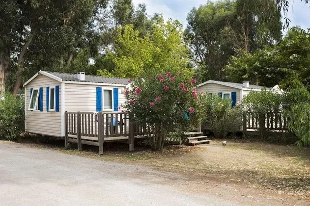 Comfort Karavan, 2 Yatak Odası, Teras (4 Guests)
