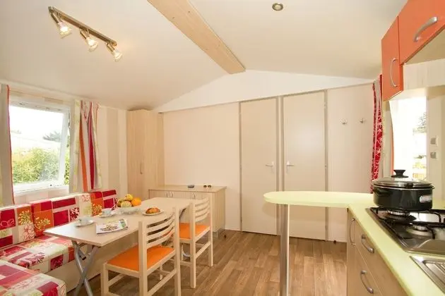 Comfort Karavan, 2 Yatak Odası, Teras (6 Guests)
