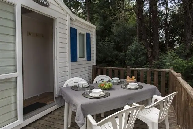 Comfort Karavan, 2 Yatak Odası, Teras (6 Guests)