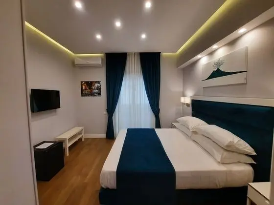 Comfort Tek Büyük Yataklı Oda