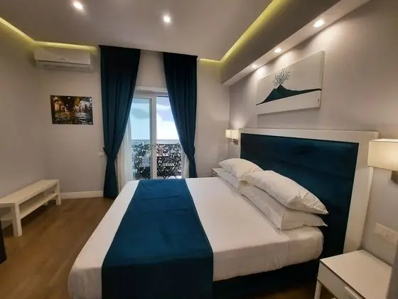 Comfort Tek Büyük Yataklı Oda