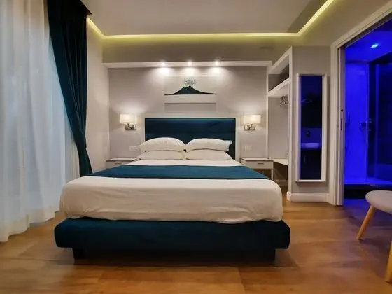 Comfort Tek Büyük Yataklı Oda