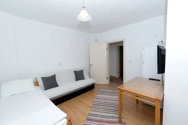 Apart Daire, Birden Çok Yatak, Sigara İçilmez, Bahçe Manzaralı