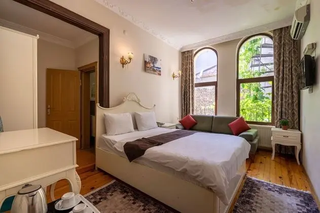 Deluxe Üç Kişilik Oda