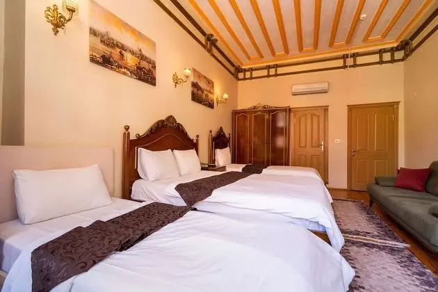 Deluxe Üç Kişilik Oda
