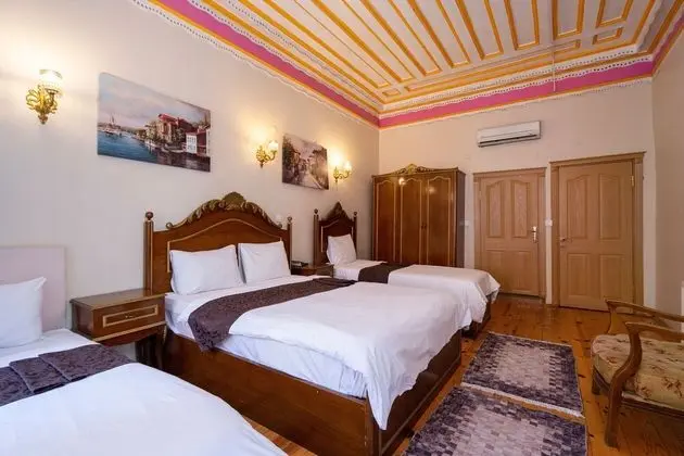 Deluxe Üç Kişilik Oda