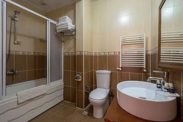 Deluxe Üç Kişilik Oda