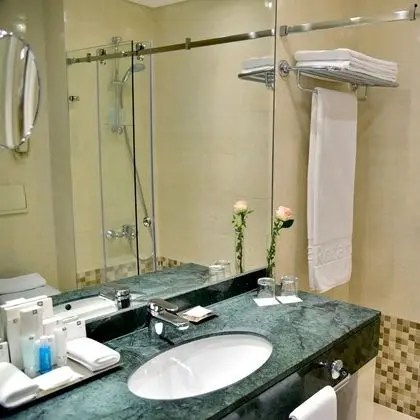 City View Room with Lounge Access Twin Beds