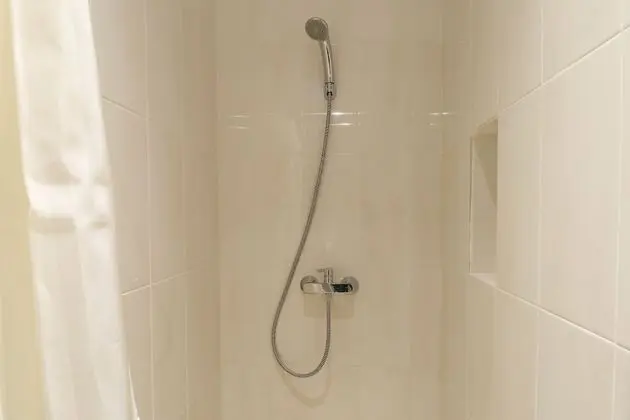 Standard Ortak Ranzalı Oda, Sadece kadınlar için