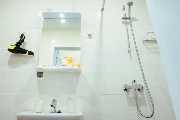 Comfort Tek Büyük veya İki Ayrı Yataklı Oda