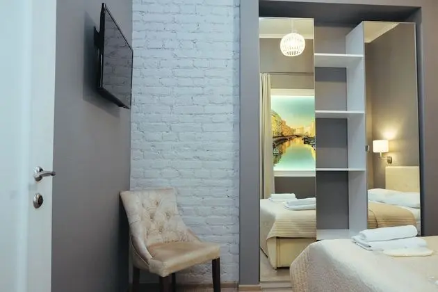 Tek Büyük Yataklı Oda, Penceresiz